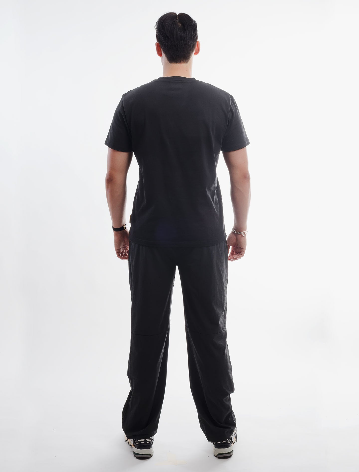 Regular Fit Tee, Black T-shirt - SLICE TOWN